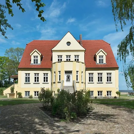 Gut Apartment