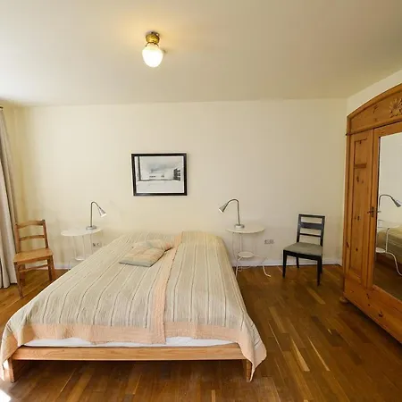 Apartment Gut