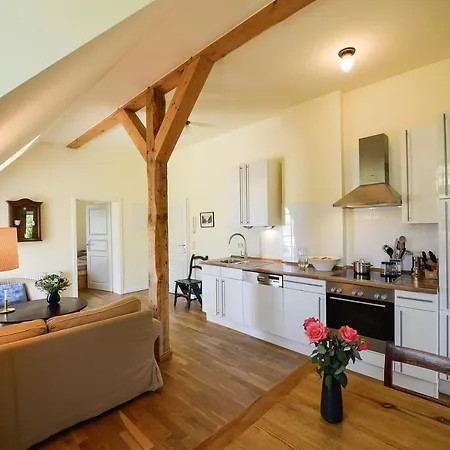 Gut Apartment *